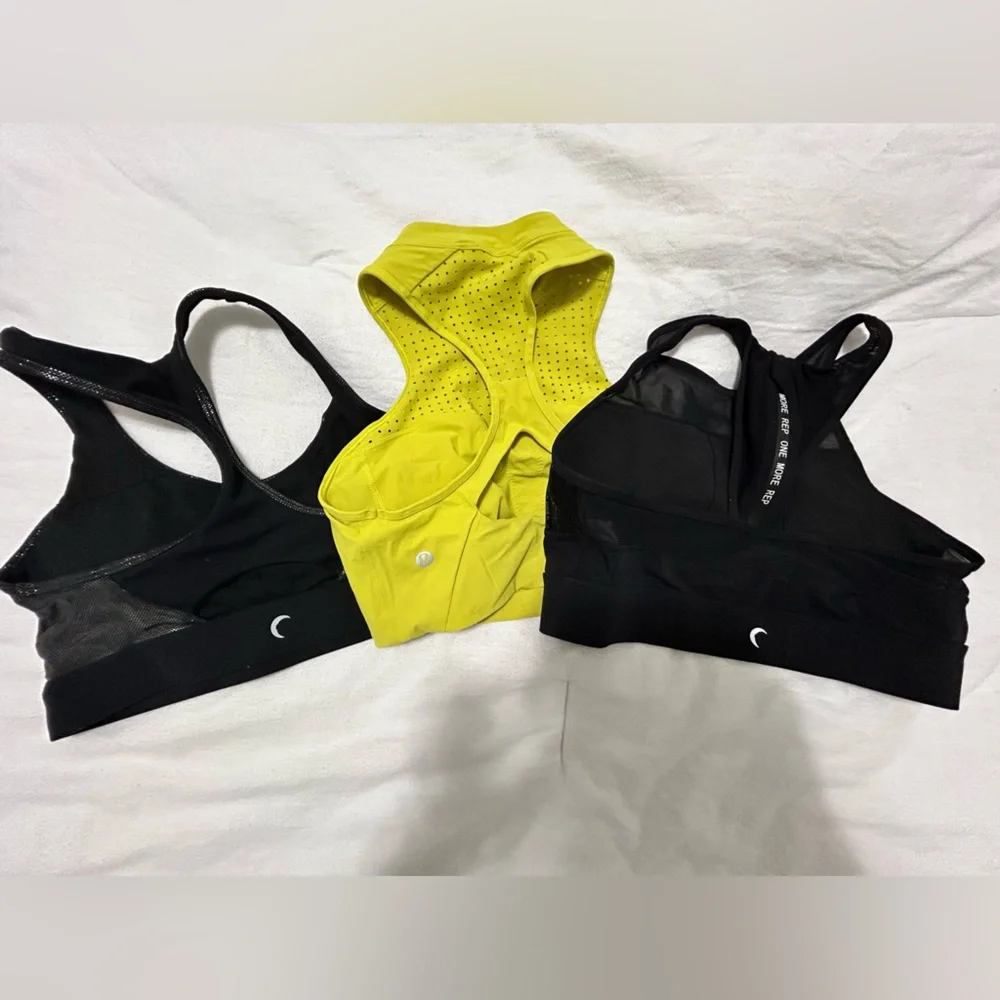 Bundle of sports bras - Picture 2 of 2